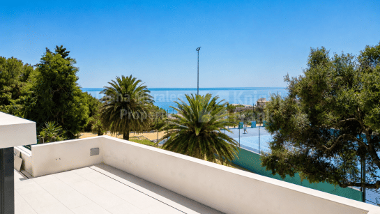 Villa for sale in Huerta Belón, Marbella City