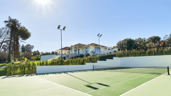 Villa for sale in Guadalmina Alta, San Pedro de Alcantara