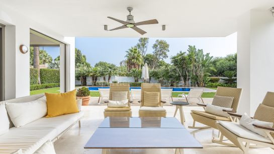 Villa for sale in Paraiso Barronal, Estepona East