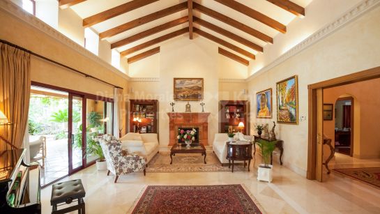 Villa zum Verkauf in Altos Reales, Marbella Goldene Meile