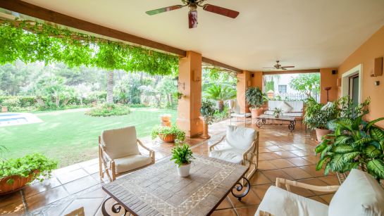 Villa zum Verkauf in Altos Reales, Marbella Goldene Meile