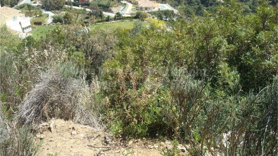 Plot for sale in La Zagaleta, Benahavis