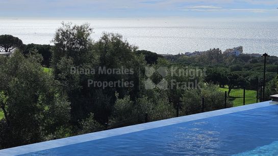 Villa en venta en Cabopino, Marbella Este