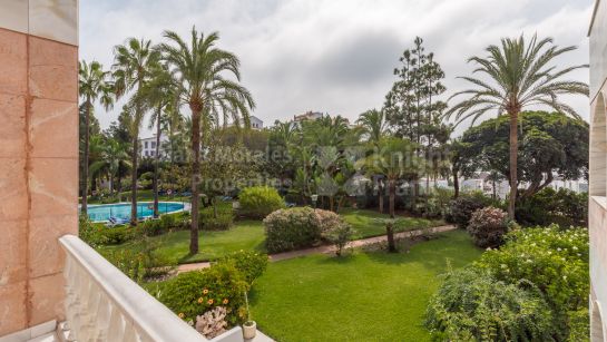 Ground Floor Duplex zum Verkauf in Gray D'Albion, Puerto Banus