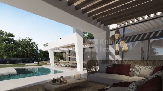 Villa for sale in Los Naranjos Golf, Nueva Andalucia
