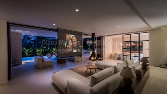 Villa to rent in Los Monteros, Marbella East