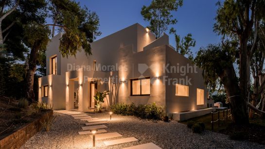 Villa to rent in Los Monteros, Marbella East