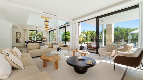 Villa zum Verkauf in Altos de Puente Romano, Marbella Goldene Meile