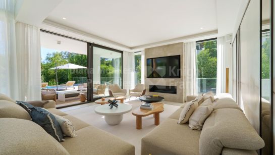 Villa zum Verkauf in Altos de Puente Romano, Marbella Goldene Meile