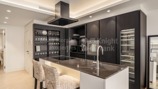 Ground Floor Apartment for sale in Marina Puente Romano, Marbella Golden Mile