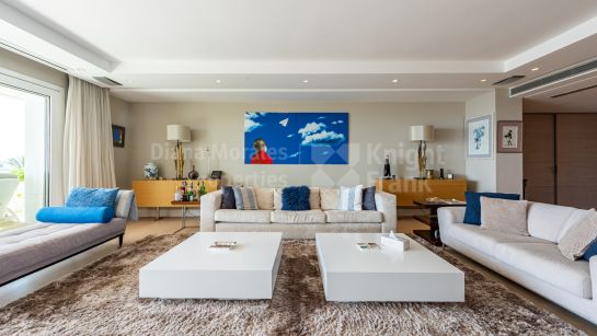 Zweistöckiges Penthouse zum Verkauf in Los Granados, Puerto Banus