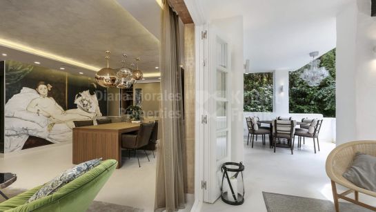 Ground Floor Apartment for sale in Puente Romano, Marbella Golden Mile