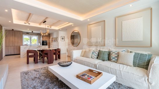 Ático en venta en El Presidente, Estepona Este