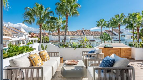 Ático en venta en El Presidente, Estepona Este