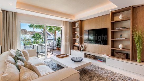 Ático en venta en El Presidente, Estepona Este