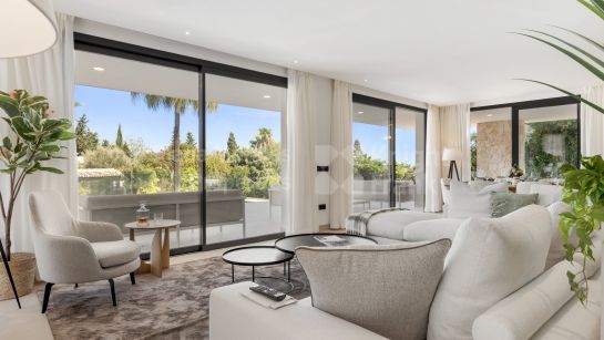 Villa en venta en Guadalmina Alta, San Pedro de Alcantara