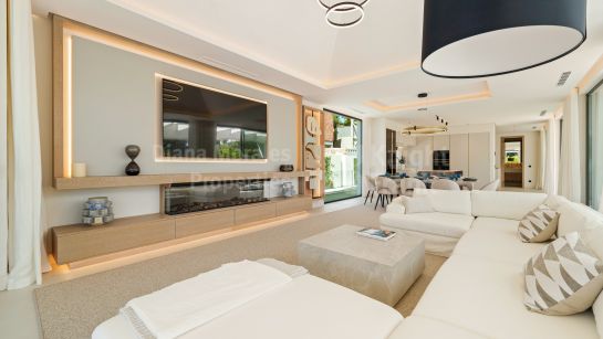 Villa en venta en Linda Vista Baja, San Pedro de Alcantara