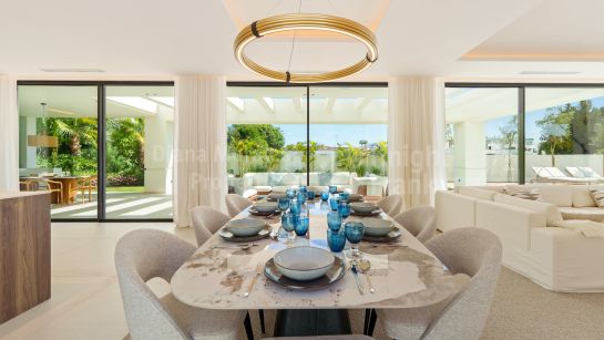 Villa en venta en Linda Vista Baja, San Pedro de Alcantara