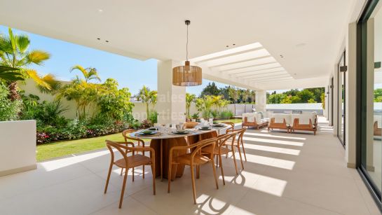 Villa en venta en Linda Vista Baja, San Pedro de Alcantara