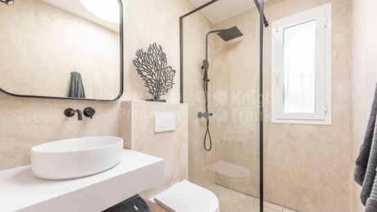 Adosado en venta en Oasis de Marbella, Marbella Milla de Oro