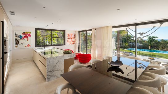 Villa en venta en Marbella Hill Club, Marbella Milla de Oro