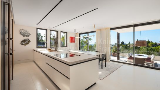 Villa en venta en Marbella Hill Club, Marbella Milla de Oro