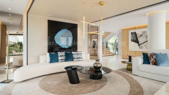 Villa en venta en Marbella Hill Club, Marbella Milla de Oro