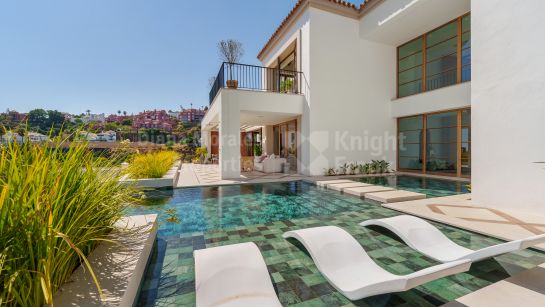 Villa en venta en The Hills, Benahavis