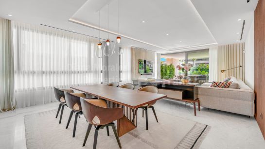 Ático en venta en Epic Marbella, Marbella Milla de Oro