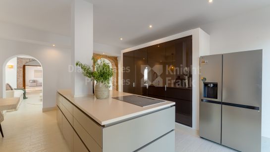 Villa en venta en El Madroñal, Benahavis