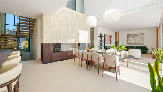 Villa for sale in La Quinta, Benahavis