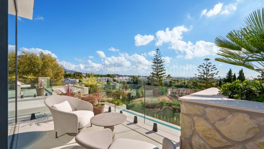 Villa for sale in La Quinta, Benahavis
