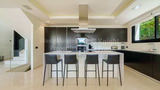 Villa à vendre à Haza del Conde, Nueva Andalucia