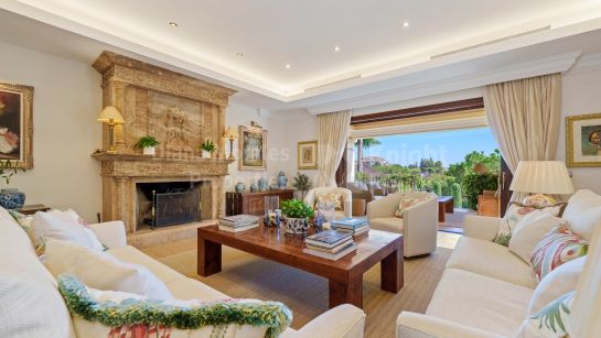 Villa for sale in Las Lomas del Marbella Club, Marbella Golden Mile