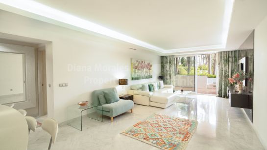 Ground Floor Apartment for sale in Marina Puente Romano, Marbella Golden Mile