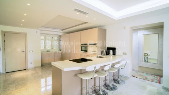 Ground Floor Apartment for sale in Marina Puente Romano, Marbella Golden Mile