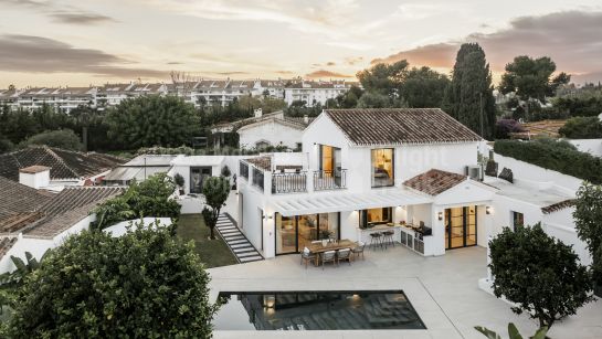 Villa à vendre à Linda Vista Baja, San Pedro de Alcantara