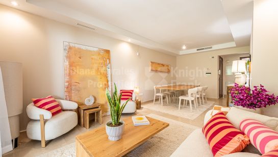 Apartamento Planta Baja en venta en Medina de Banús, Nueva Andalucia