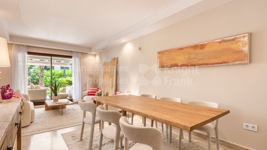 Apartamento Planta Baja en venta en Medina de Banús, Nueva Andalucia