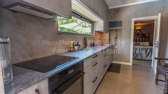 Villa for sale in Paraiso Barronal, Estepona East