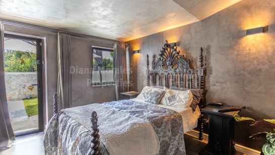Villa for sale in Paraiso Barronal, Estepona East