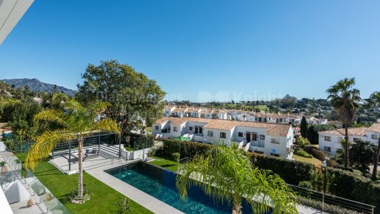 Вилла на продажу в Paraiso Alto, Бенахавис