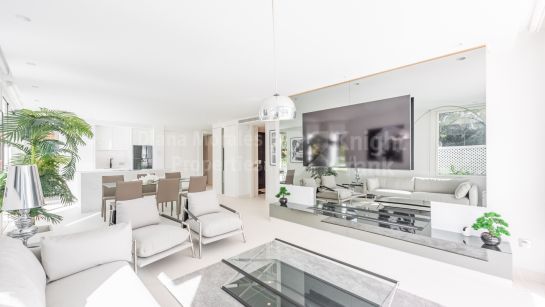 Apartamento en venta en Marina Puente Romano, Marbella Milla de Oro
