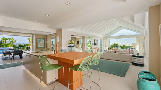 Villa en venta en Puerto del Almendro, Benahavis