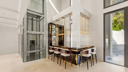 Villa for sale in La Zagaleta, Benahavis