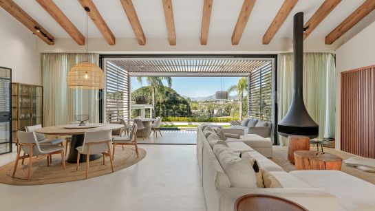 Вилла на продажу в Los Naranjos Golf, Новая Андалусия