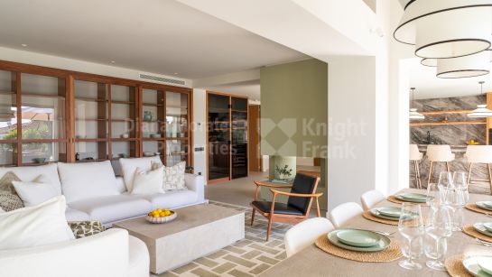 Вилла на продажу в Los Naranjos Golf, Новая Андалусия