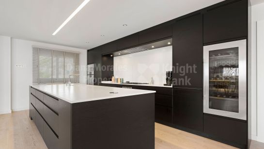 Duplex-Wohnung zum Verkauf in Aloha Hill Club, Nueva Andalucia