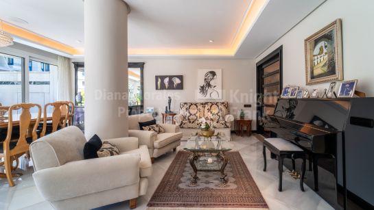 Apartamento en venta en Cipreses del Mar, Marbella Ciudad