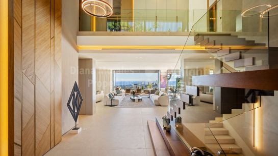 Villa for sale in Benahavis